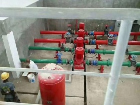 行走在路上的消防安全，輕軌站旁發生火災